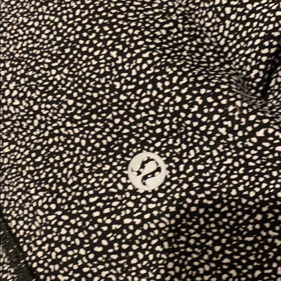 Lulu lemon leggings - Picture 2 of 4